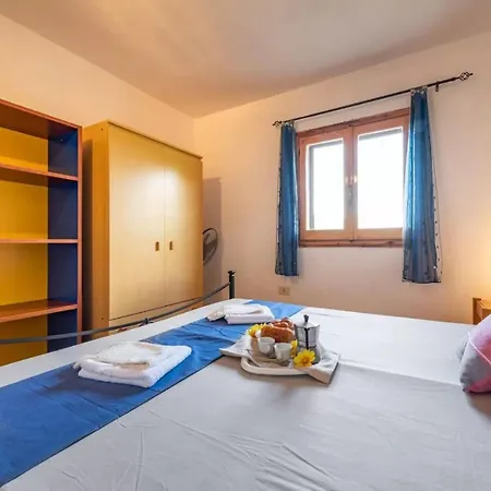 Cozy 150m From Pittulongu Apartment