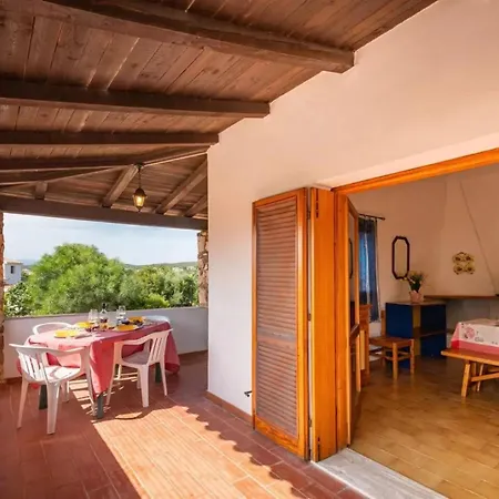 Апартаменти Cozy 150m From Pittulongu *
