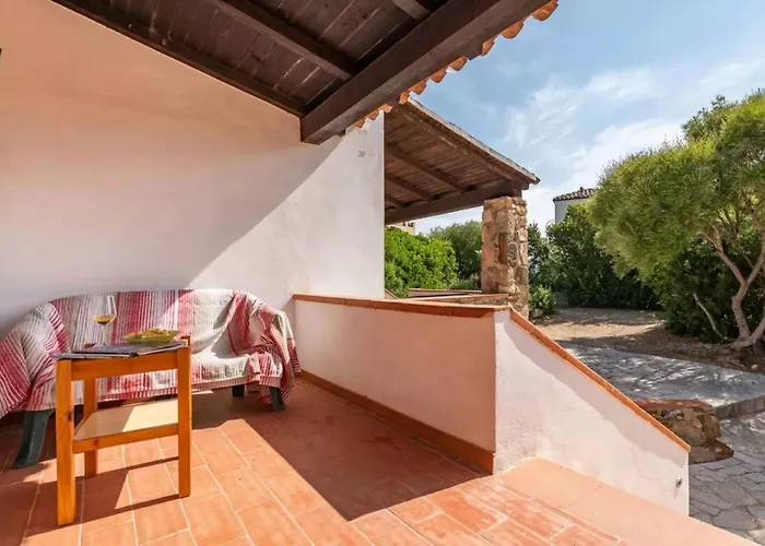 Апартаменты Cozy 150m From Pittulongu *